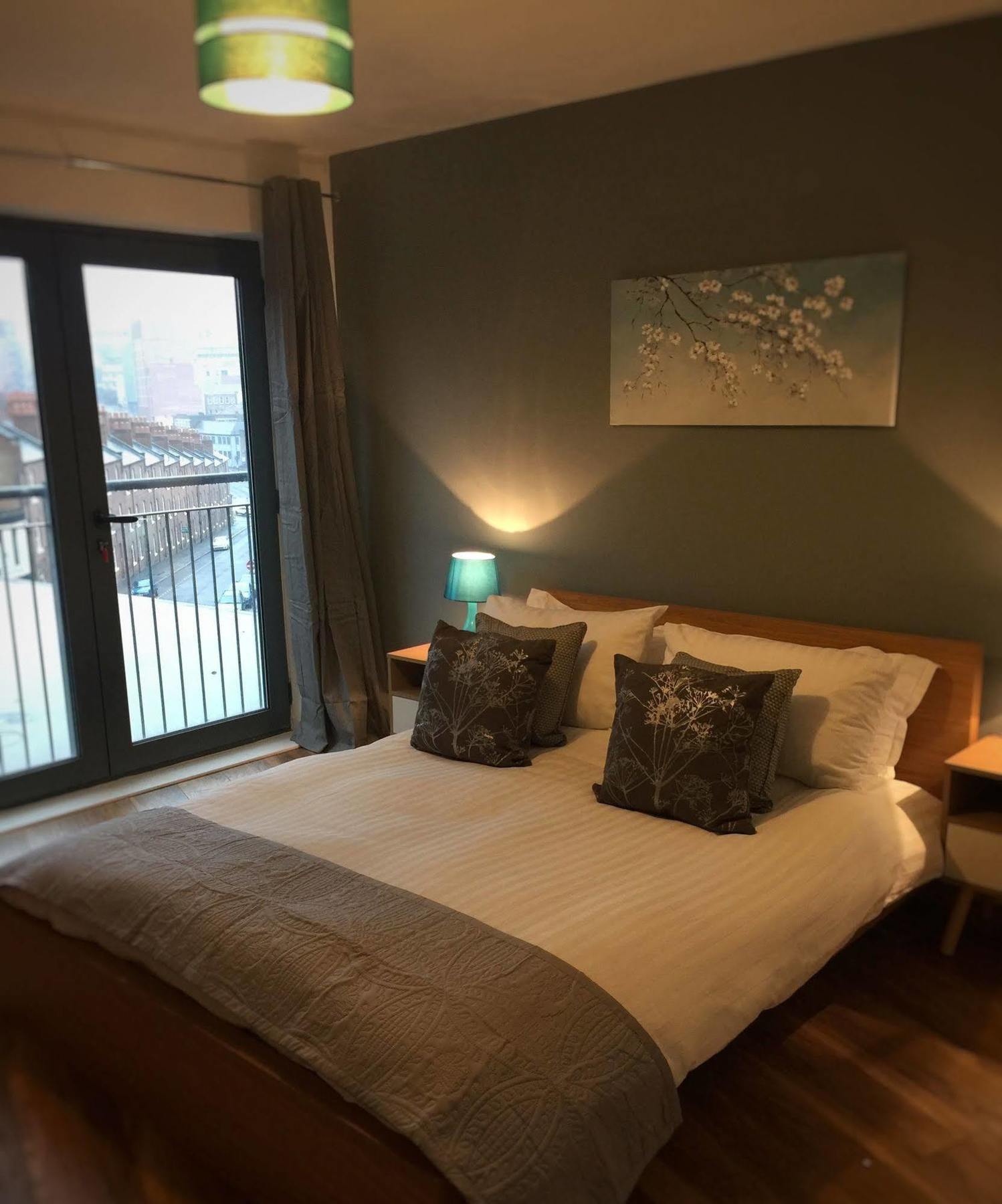 The Cathedral Suite Apartment With Love Your Stay Шеффілд Екстер'єр фото